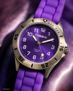 Lila titanarmbandsur allergivänligt | FIBEXTIA02