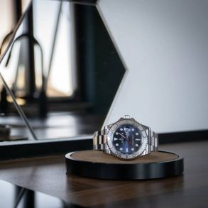 MORELUND Watchmat in Aluminium/Cognac Leather MO2401